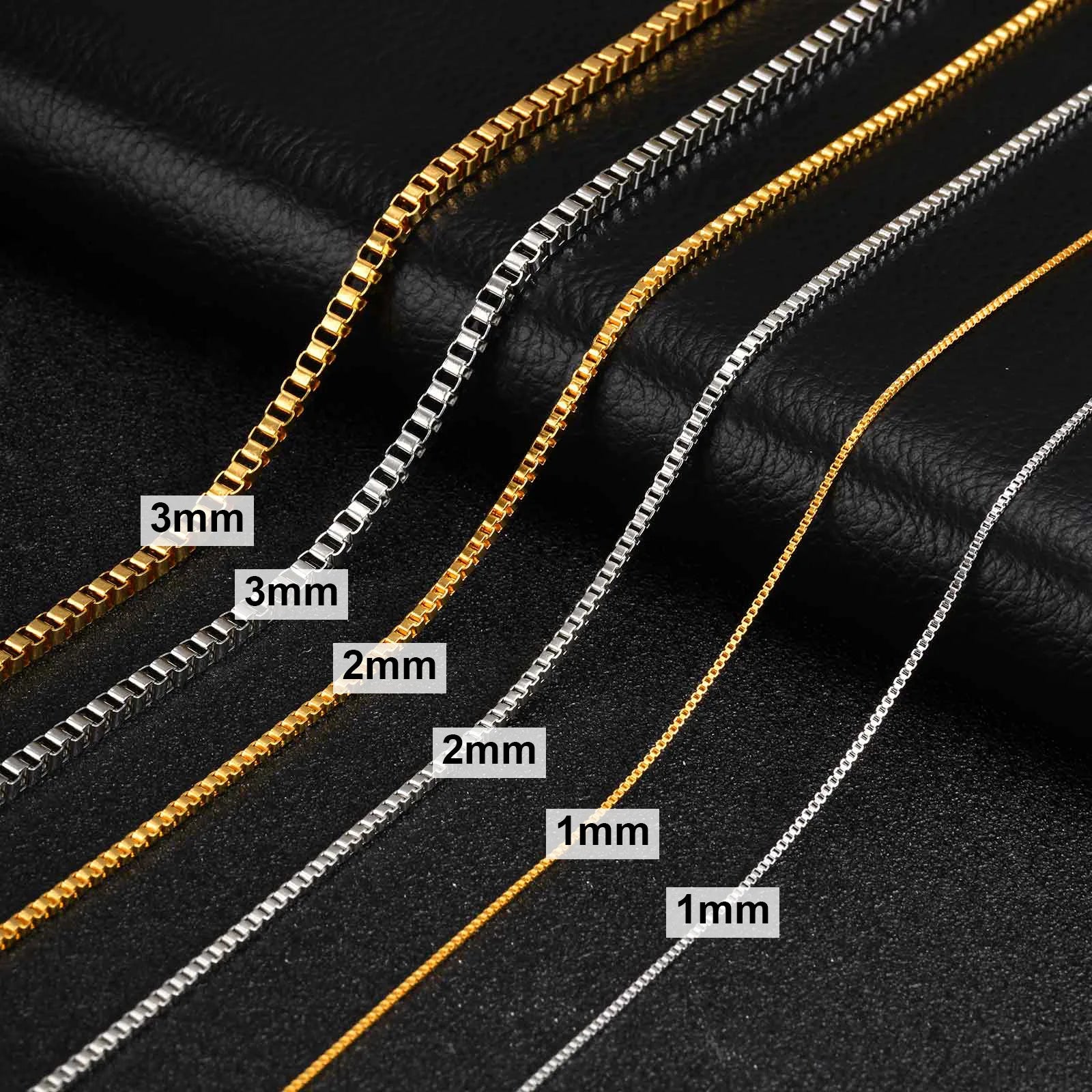 MINIMAL CHAIN NECKLACE